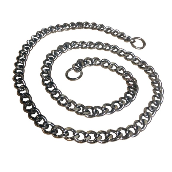 Silver chain (no brand) 💐part of 5 items for $50. Add it to your bundle. - Picture 3 of 5